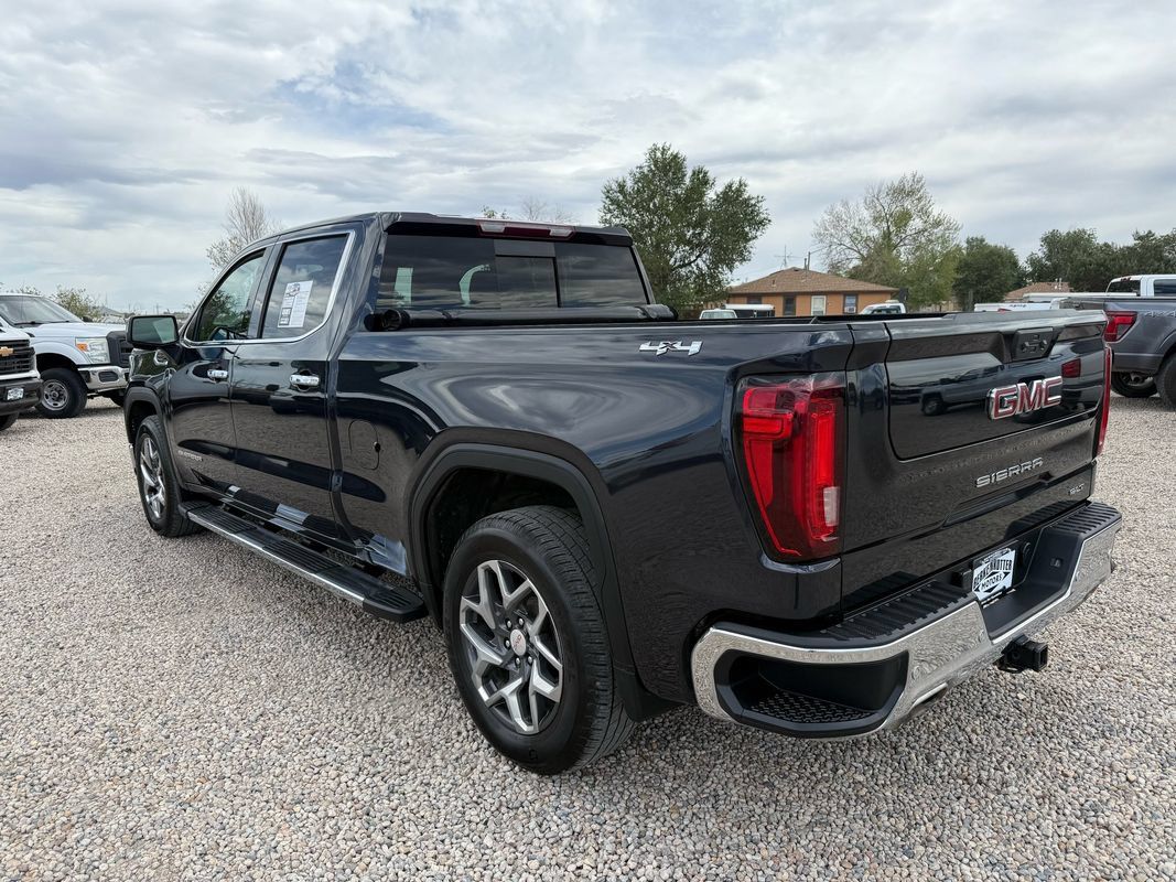 Used 2023 GMC Sierra 1500 SLT w/ SLT Premium Package AWD/4WD image 7