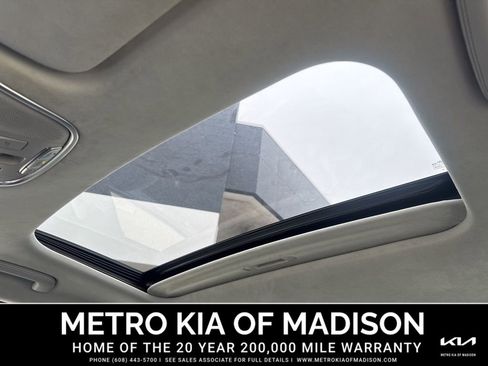 Used 2020 Kia K900 Luxury w/ VIP Package AWD/4WD image 24