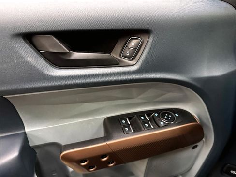 Used 2024 Ford Maverick Lariat FWD image 35