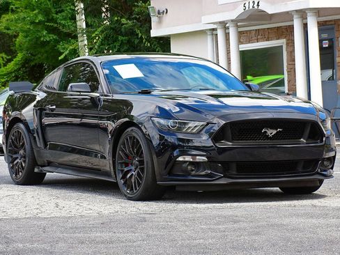 Used 2017 Ford Mustang GT Premium w/ Equipment Group 401A RWD image 13