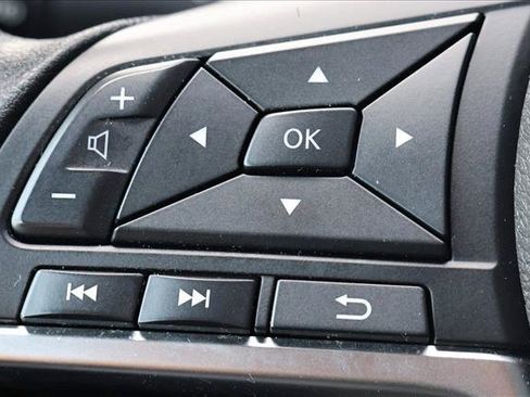 Used 2024 Nissan Sentra SV FWD image 14