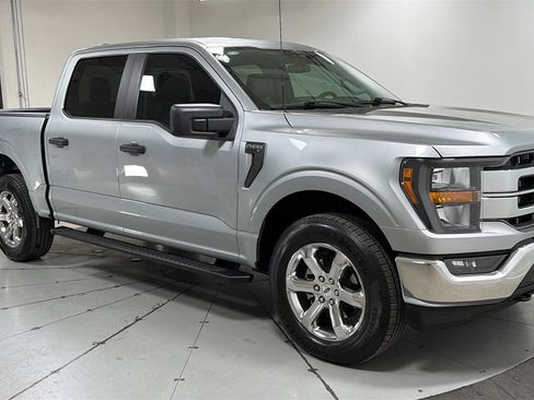 Used 2023 Ford F150 XL w/ Trailer Tow Package image 3