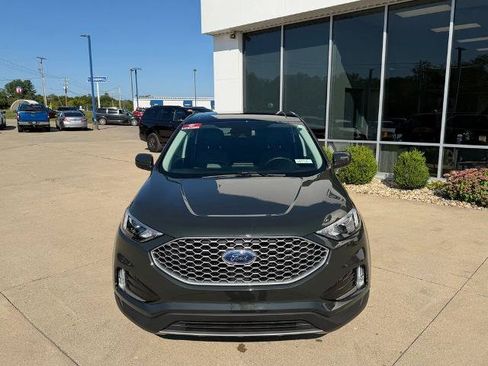Certified 2023 Ford Edge SEL w/ Convenience Package AWD/4WD image 2