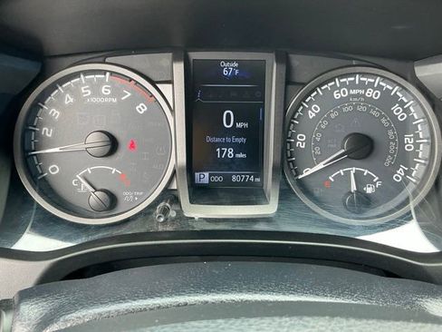 Used 2018 Toyota Tacoma TRD Sport w/ Technology Package AWD/4WD image 16