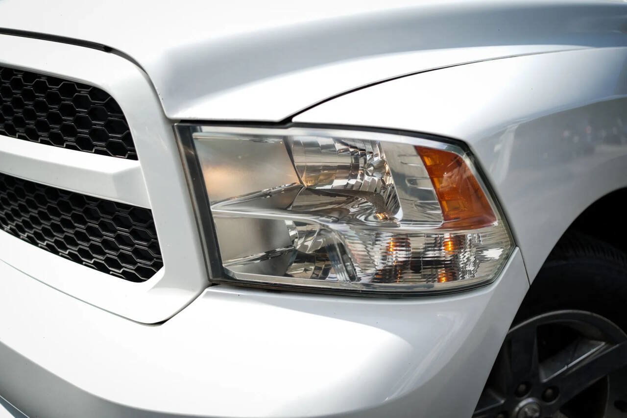 Used 2014 RAM 1500 Express RWD image 3