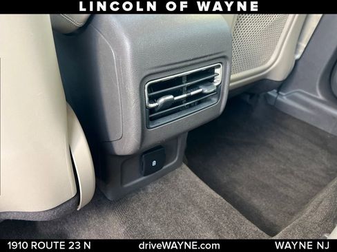 Certified 2023 Lincoln Corsair FWD image 17