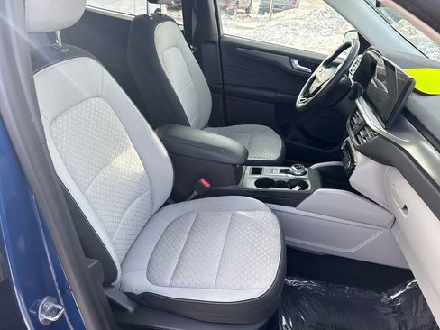 Certified 2023 Ford Escape Active w/ Tech Pack #2 image 9