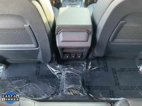 Used 2019 Land Rover Discovery Sport SE image 35