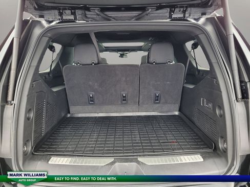 Used 2025 GMC Yukon XL Denali w/ Sun & Power Step Package image 27