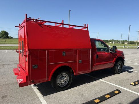 Used 2016 Ford F250 XL w/ Power Equipment Group RWD image 3