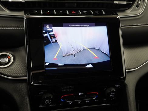 Certified 2025 Jeep Grand Cherokee L Laredo AWD/4WD image 34
