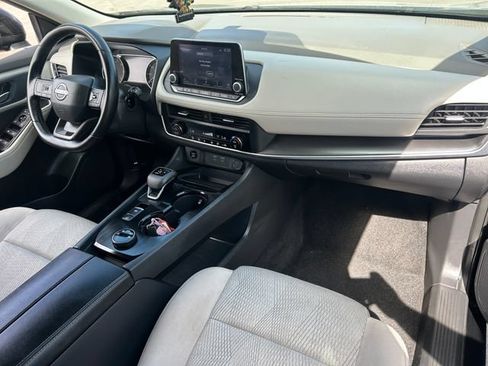 Used 2025 Nissan Rogue SV AWD/4WD image 34