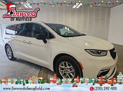 Used 2024 Chrysler Pacifica Touring-L