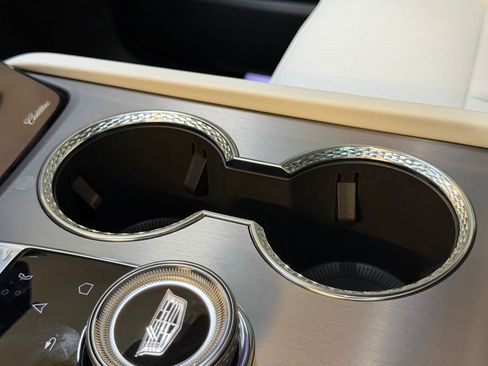 New 2026 Cadillac Vistiq Sport image 39