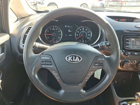 Certified 2018 Kia Forte LX w/ LX Rear Camera Package image 18