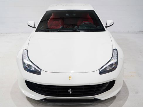 Used 2018 Ferrari GTC4Lusso T RWD image 28