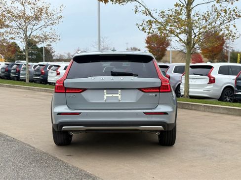 New 2026 Volvo V60 B5 Cross Country Ultra w/ Protection Package Premier AWD/4WD image 6