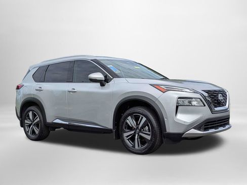Used 2023 Nissan Rogue Platinum w/ Platinum Premium Package FWD image 2