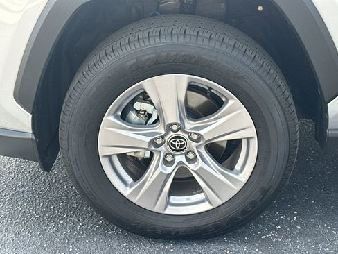 Used 2025 Toyota RAV4 LE AWD/4WD image 13