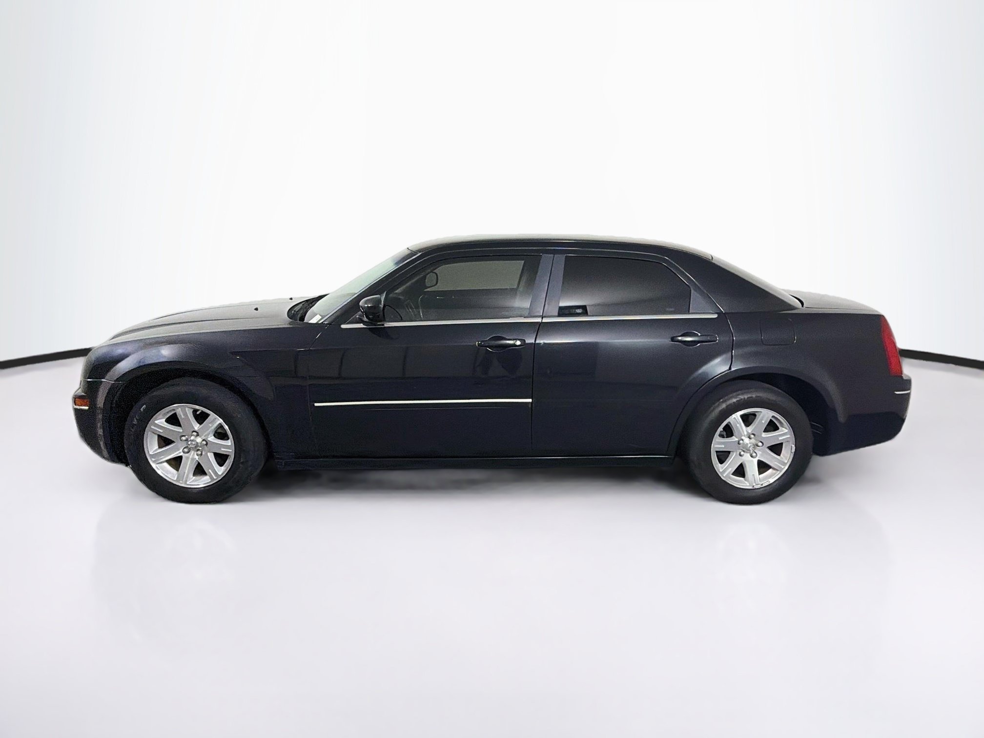 Used 2007 Chrysler 300 Touring RWD image 4