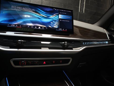 Used 2024 BMW X5 sDrive40i w/ Premium Package RWD image 68