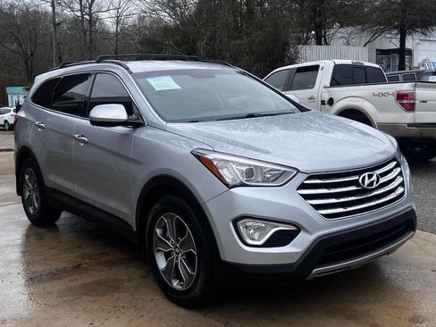 Used 2016 Hyundai Santa Fe SE FWD image 8