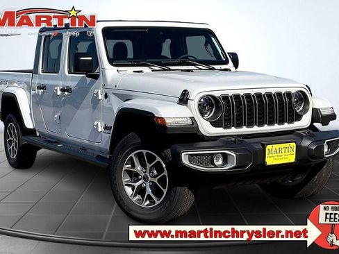 New 2025 Jeep Gladiator Sport image 1