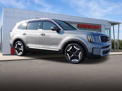 Used 2023 Kia Telluride S