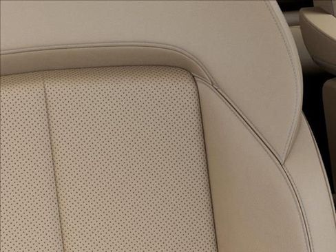 New 2025 Jeep Grand Cherokee L Limited w/ Luxury Tech Group II image 20