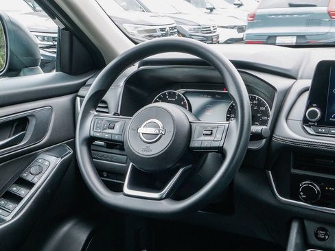 Used 2024 Nissan Rogue S FWD image 16