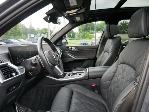 Used 2025 BMW X5 xDrive40i AWD/4WD image 9