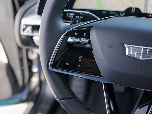 Used 2024 Cadillac Lyriq Sport image 14