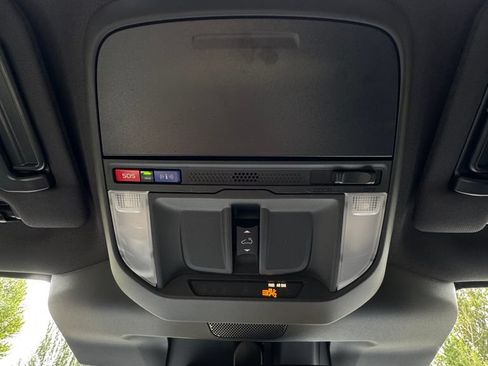 Certified 2025 Subaru Forester Premium AWD/4WD image 23