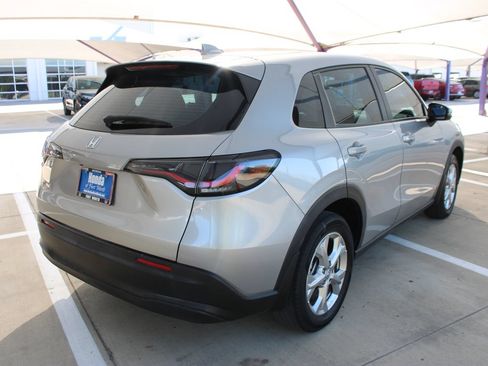 Used 2024 Honda HR-V LX image 6