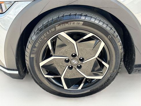 Used 2024 Hyundai Ioniq 5 SE RWD image 31