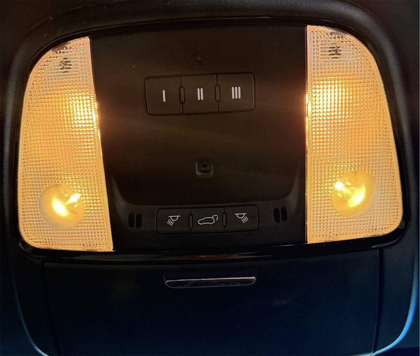 Used 2025 Dodge Durango GT AWD/4WD image 21