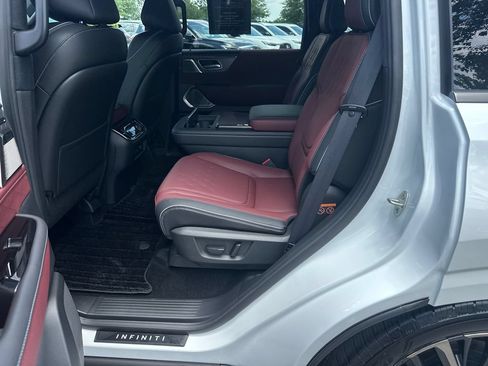 Used 2026 INFINITI QX80 Autograph w/ Premium Cargo Package AWD/4WD image 18