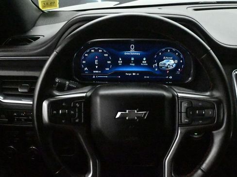 Used 2023 Chevrolet Suburban RST w/ Luxury Package AWD/4WD image 9