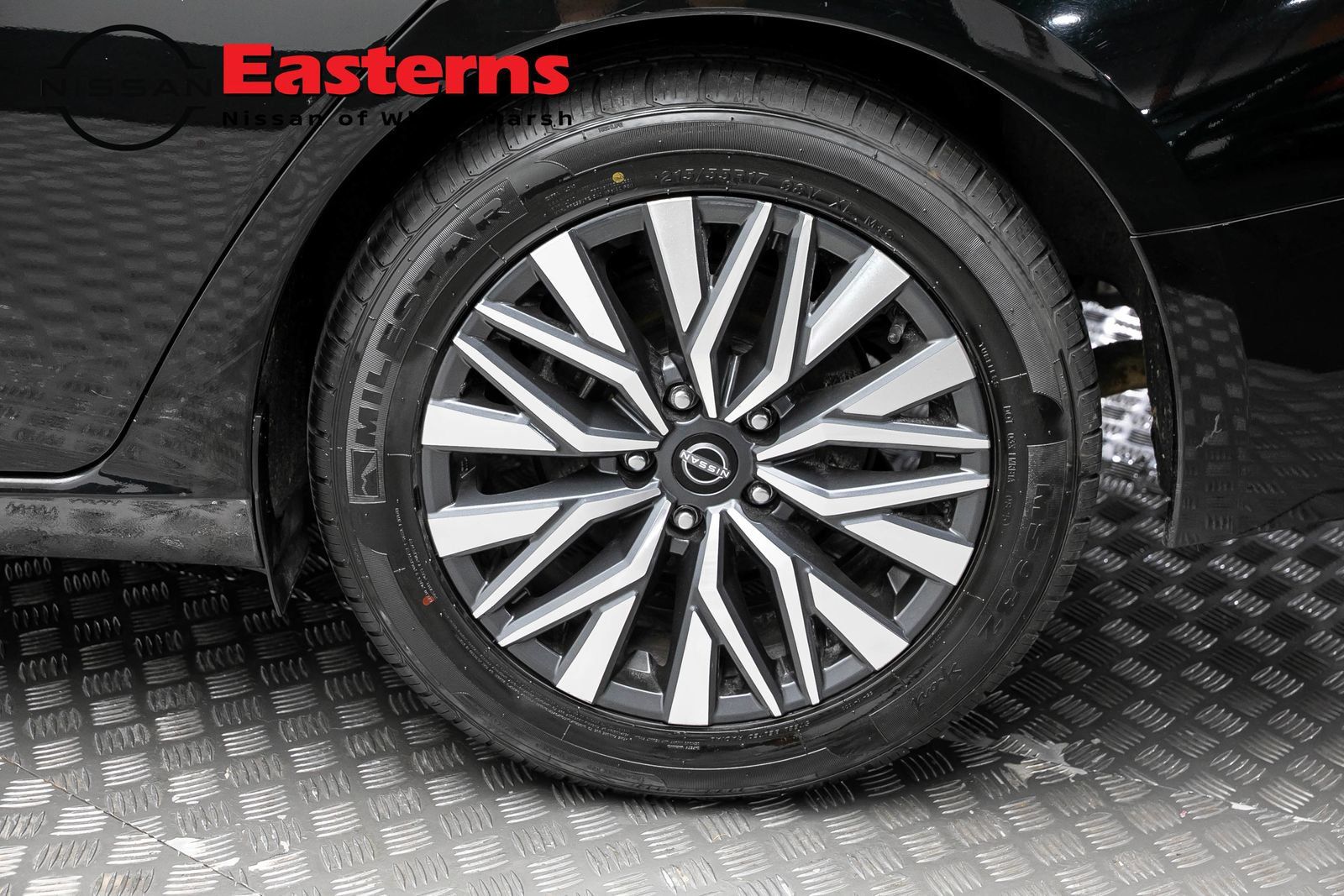 Used 2024 Nissan Altima 2.5 SV FWD image 8