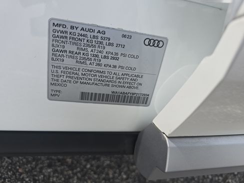 Used 2023 Audi Q5 2.0T Premium w/ Convenience Package AWD/4WD image 32