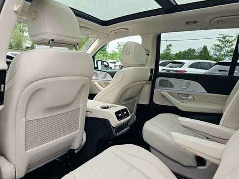 New 2026 Mercedes-Benz GLS 450 4MATIC image 24