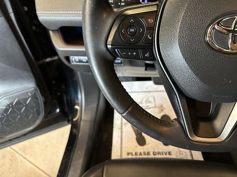 Used 2019 Toyota RAV4 Limited w/ Advanced Technology Package AWD/4WD image 11