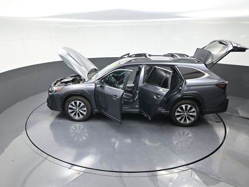 Used 2023 Subaru Outback Limited image 15