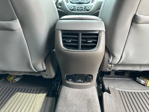 Certified 2017 Chevrolet Malibu LT w/ Leather Package FWD image 22
