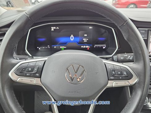 Used 2024 Volkswagen Jetta SE image 18