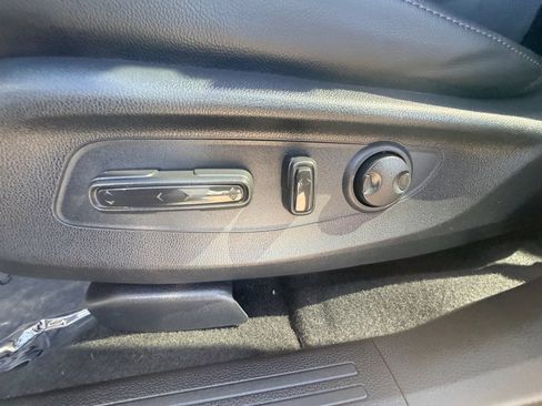 Used 2025 Honda CR-V EX-L image 18