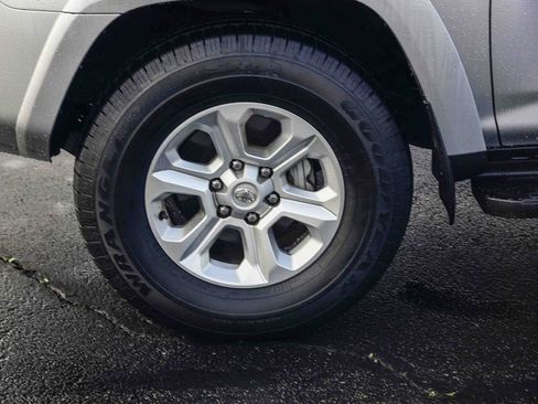 Used 2023 Toyota 4Runner SR5 Premium image 10