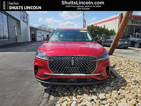 New 2026 Lincoln Aviator AWD image 2