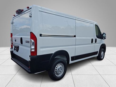 Used 2025 RAM ProMaster 2500 w/ Convenience Group FWD image 5
