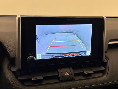 Used 2024 Toyota RAV4 XLE FWD image 21